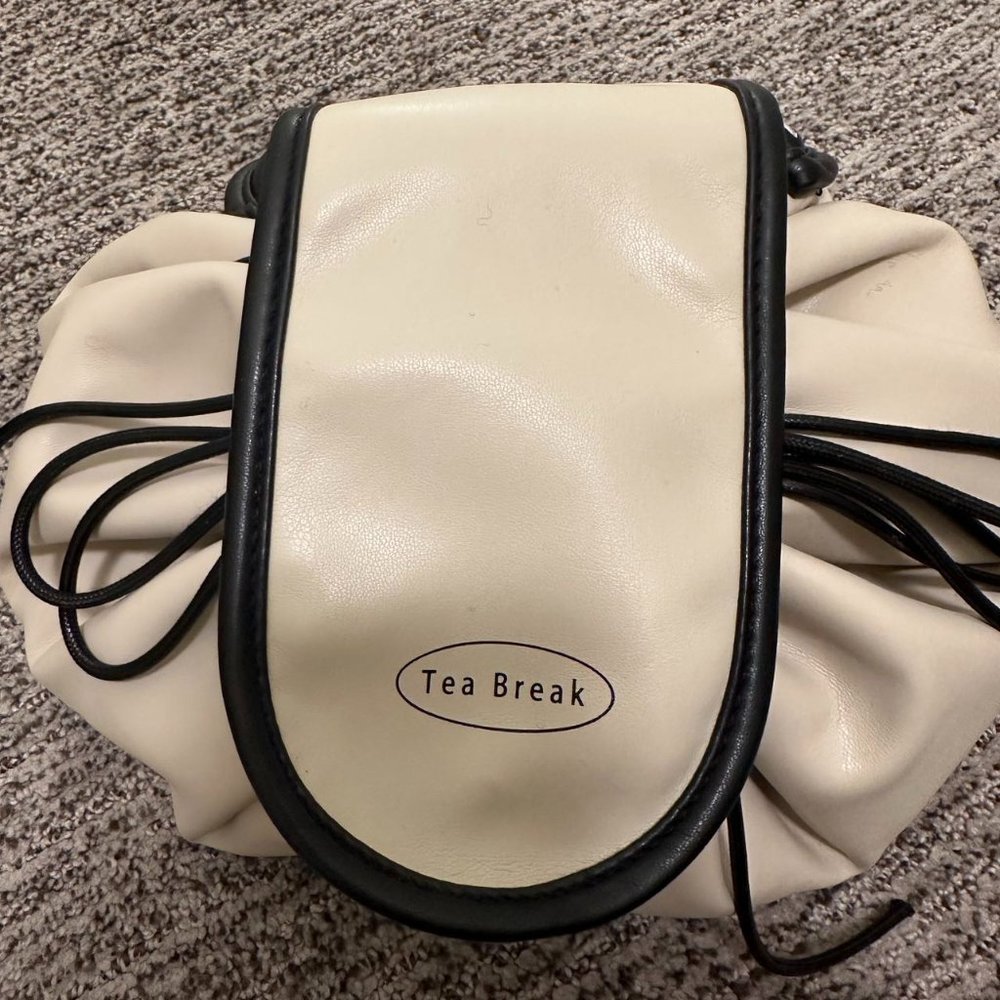 Super large load cosmetic travel bag